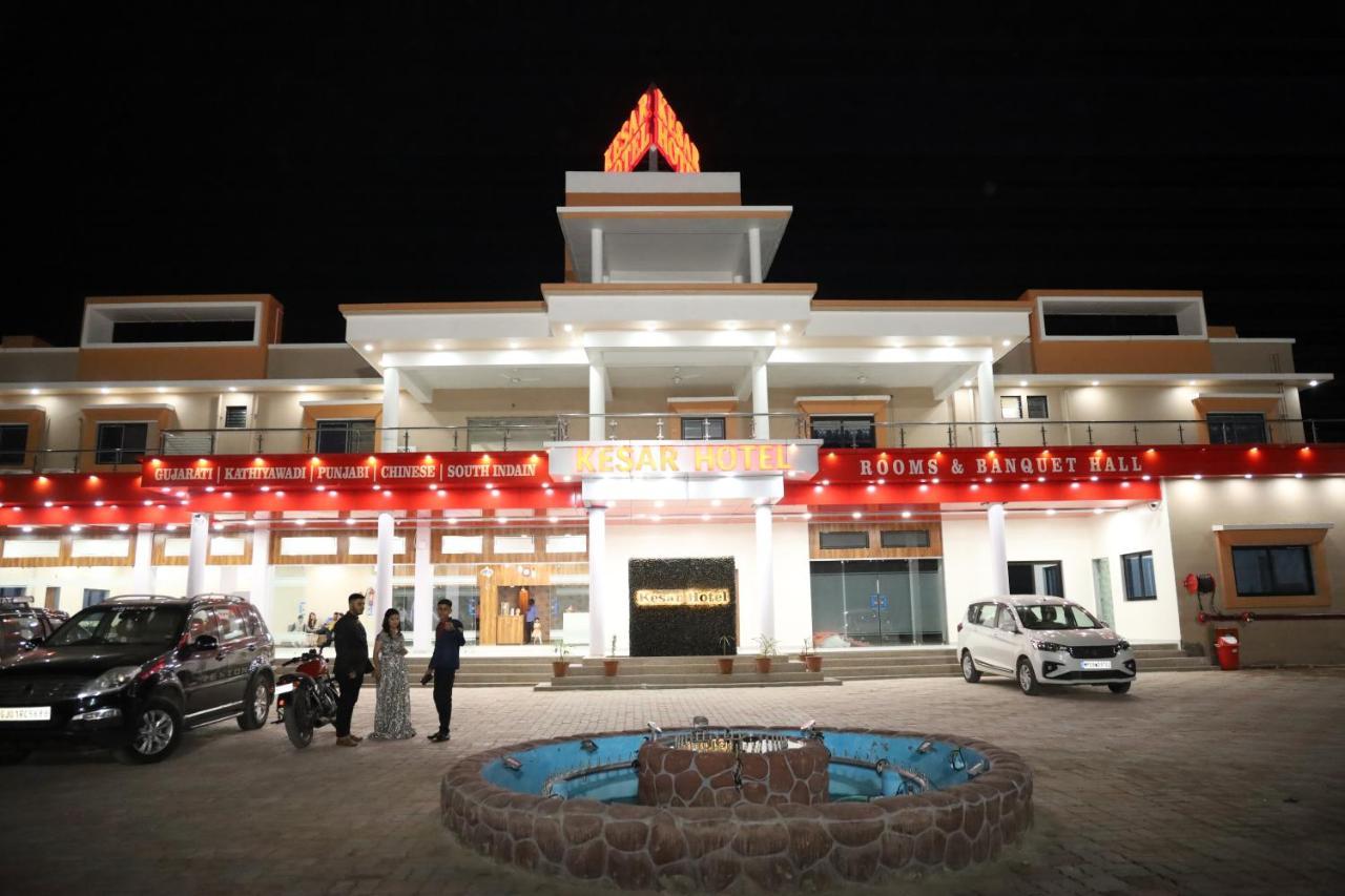 Kesar Hotel Viramgam Exterior foto